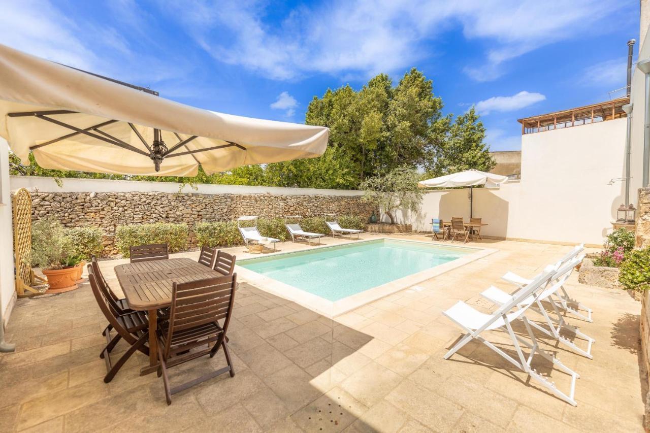 Вилла Courtyard With Pool Ракале Экстерьер фото
