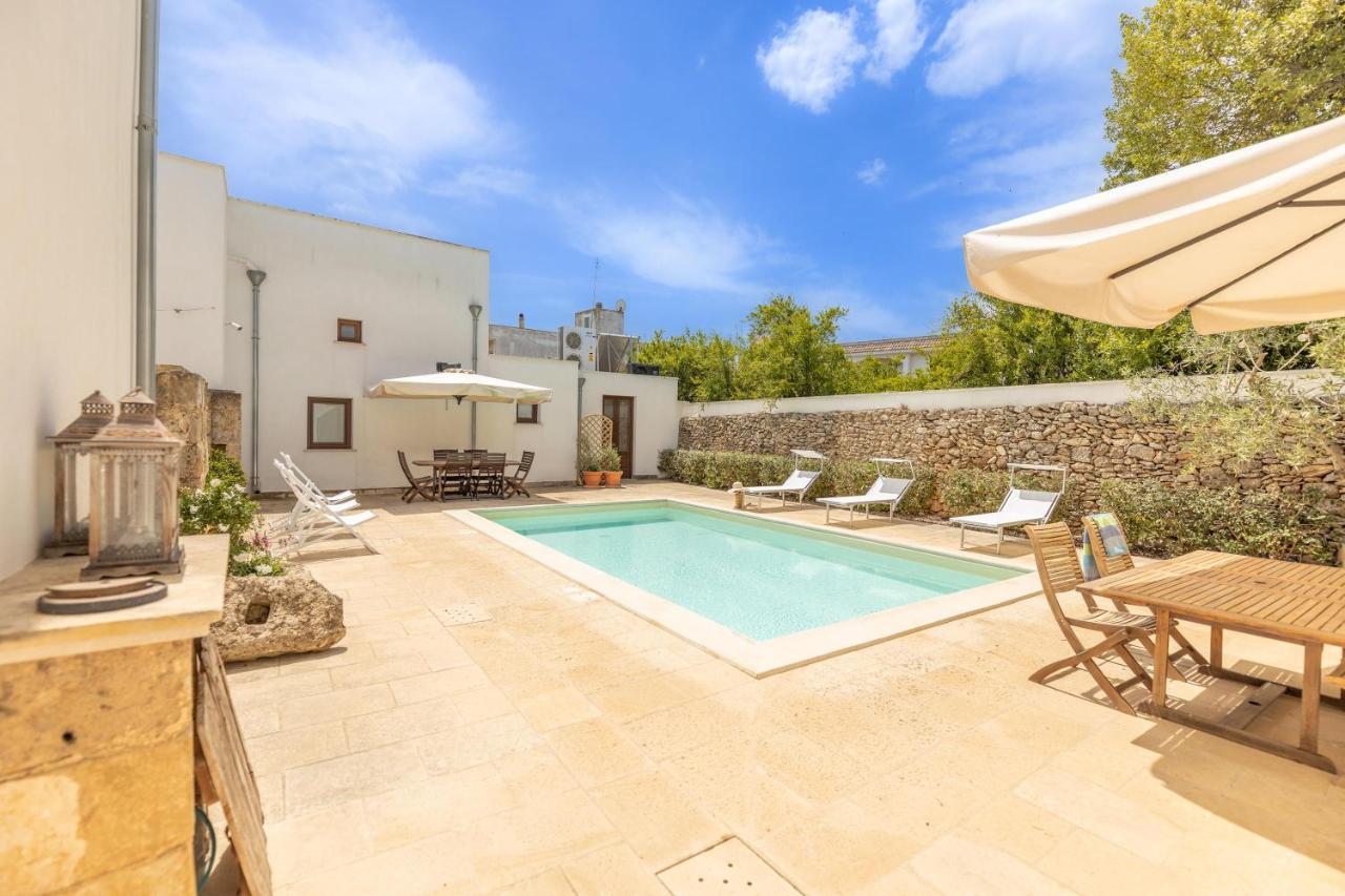 Вилла Courtyard With Pool Ракале Экстерьер фото