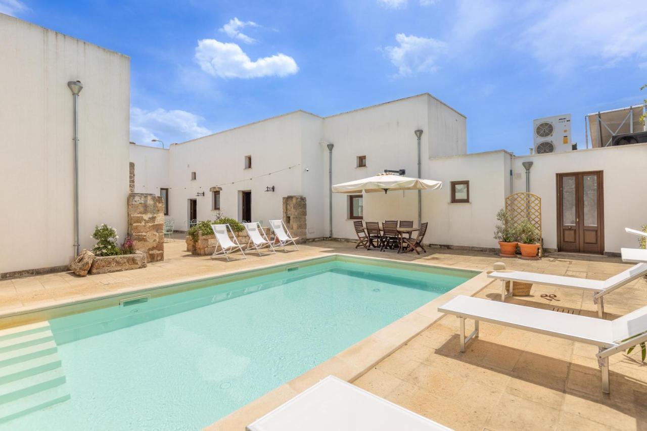Вилла Courtyard With Pool Ракале Экстерьер фото