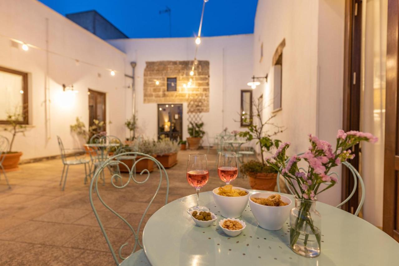 Вилла Courtyard With Pool Ракале Экстерьер фото