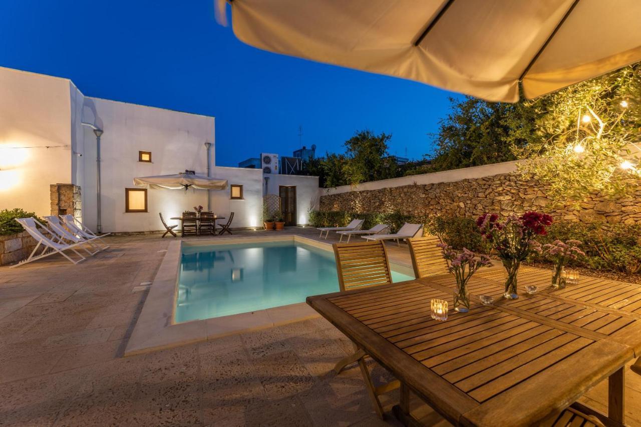 Вилла Courtyard With Pool Ракале Экстерьер фото
