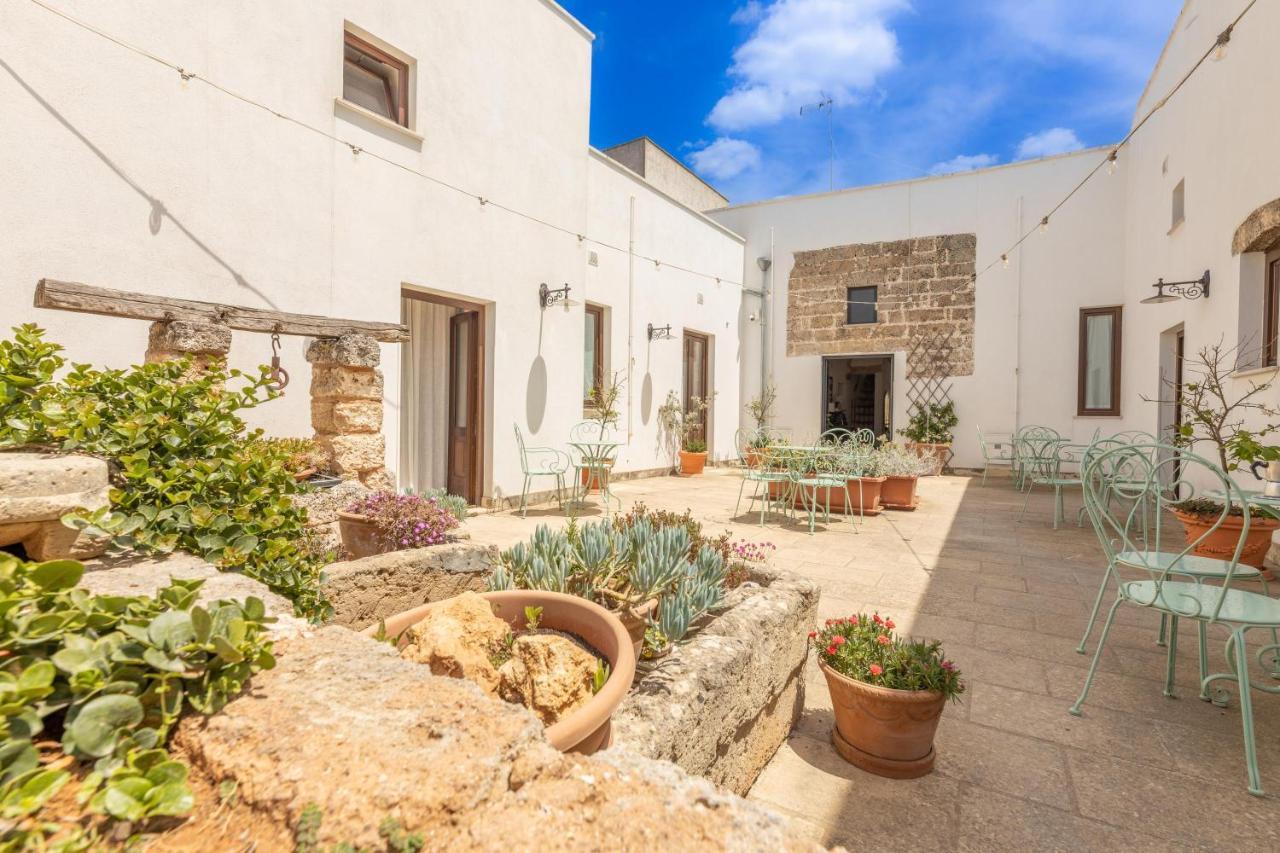 Вилла Courtyard With Pool Ракале Экстерьер фото